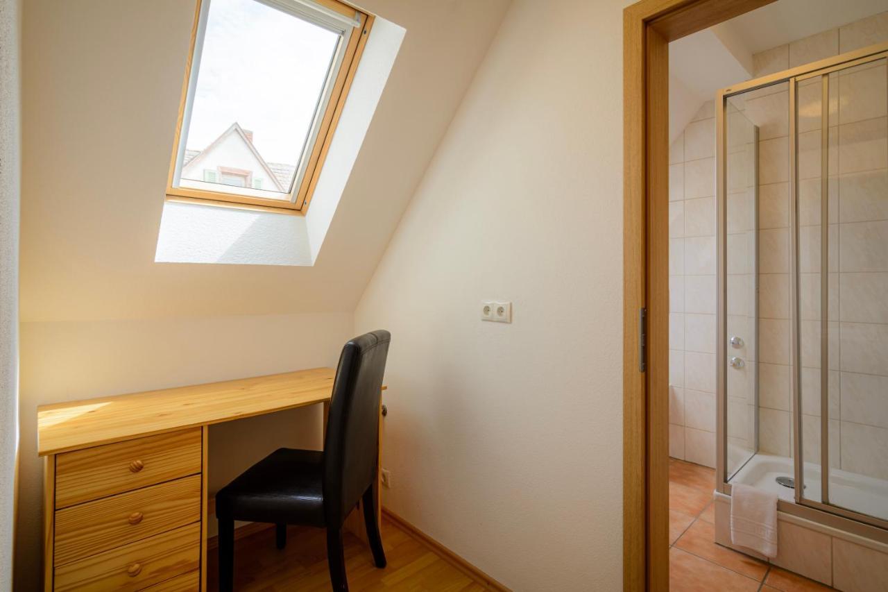 Hotel Zum Engel In Speyer - Roemerberg Berghausen  المظهر الخارجي الصورة