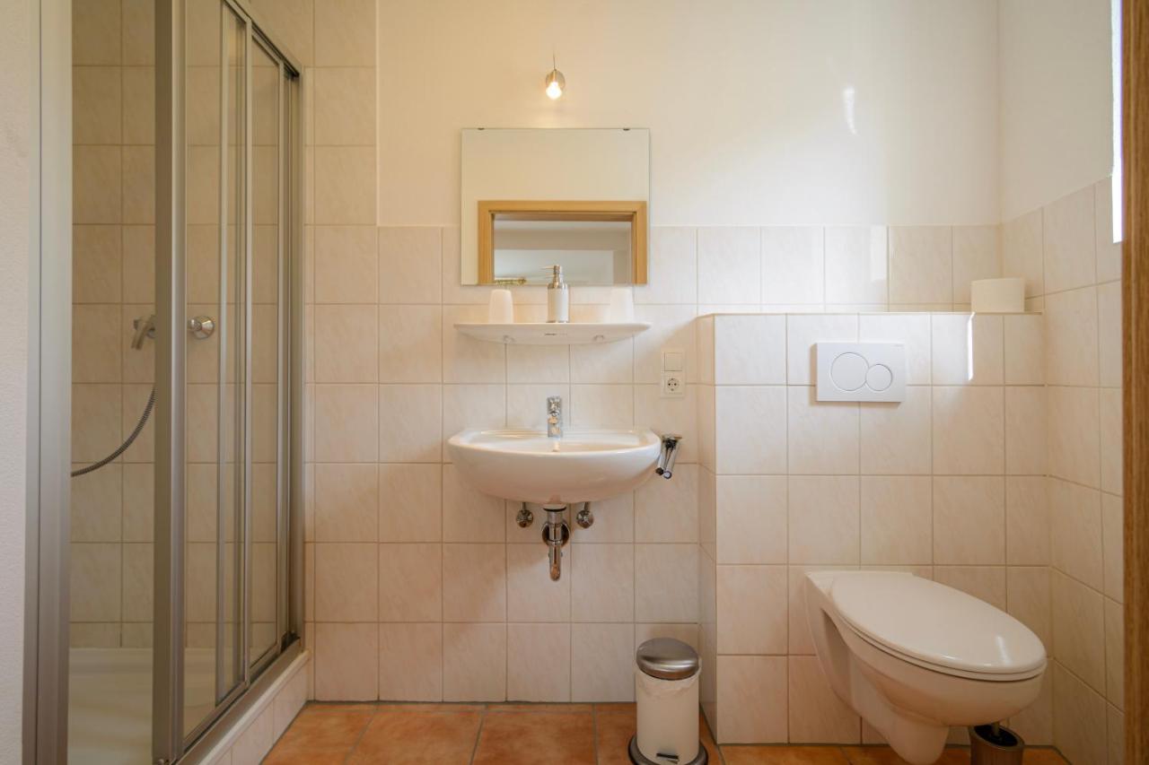 Hotel Zum Engel In Speyer - Roemerberg Berghausen  المظهر الخارجي الصورة