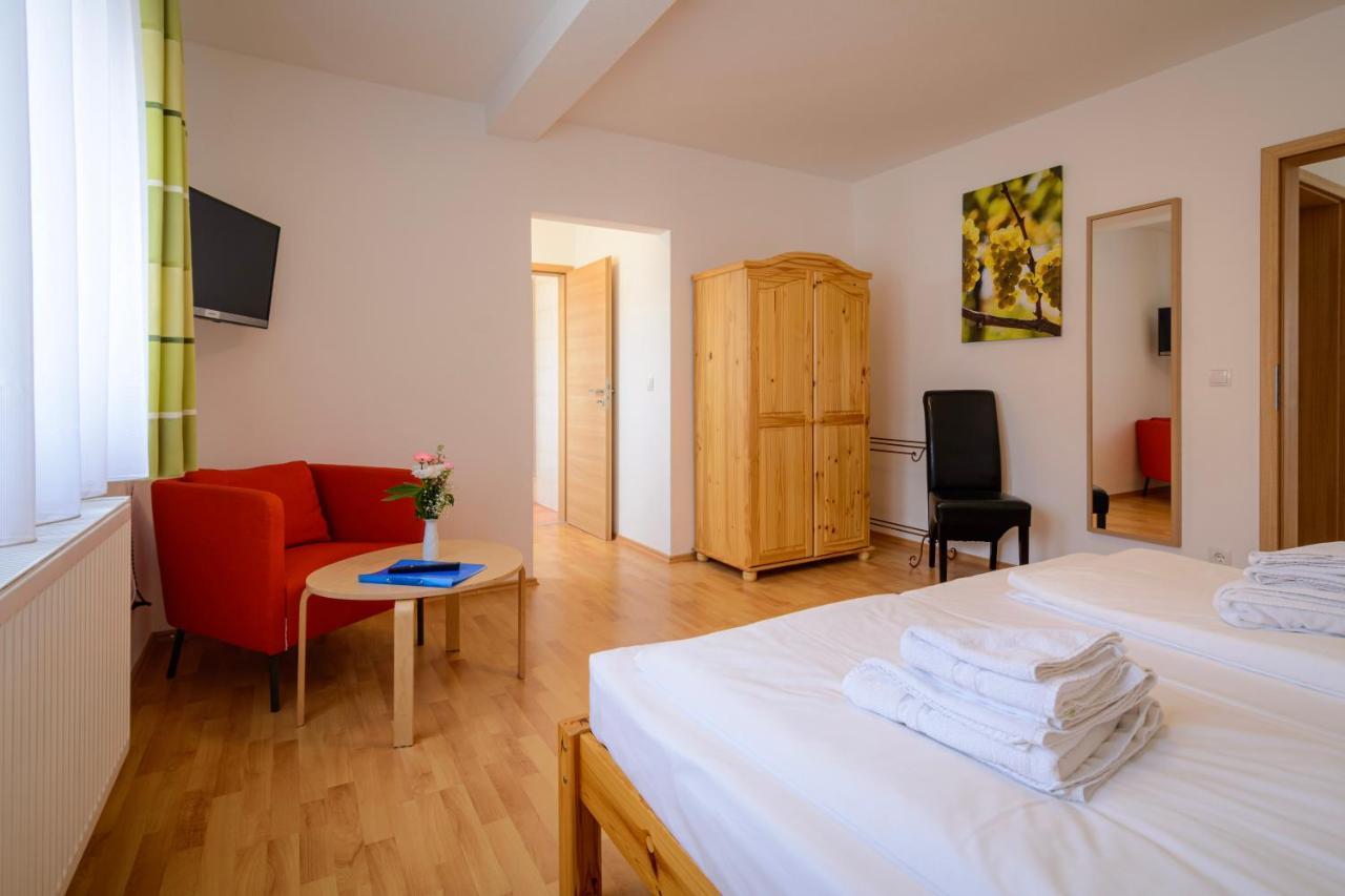 Hotel Zum Engel In Speyer - Roemerberg Berghausen  المظهر الخارجي الصورة