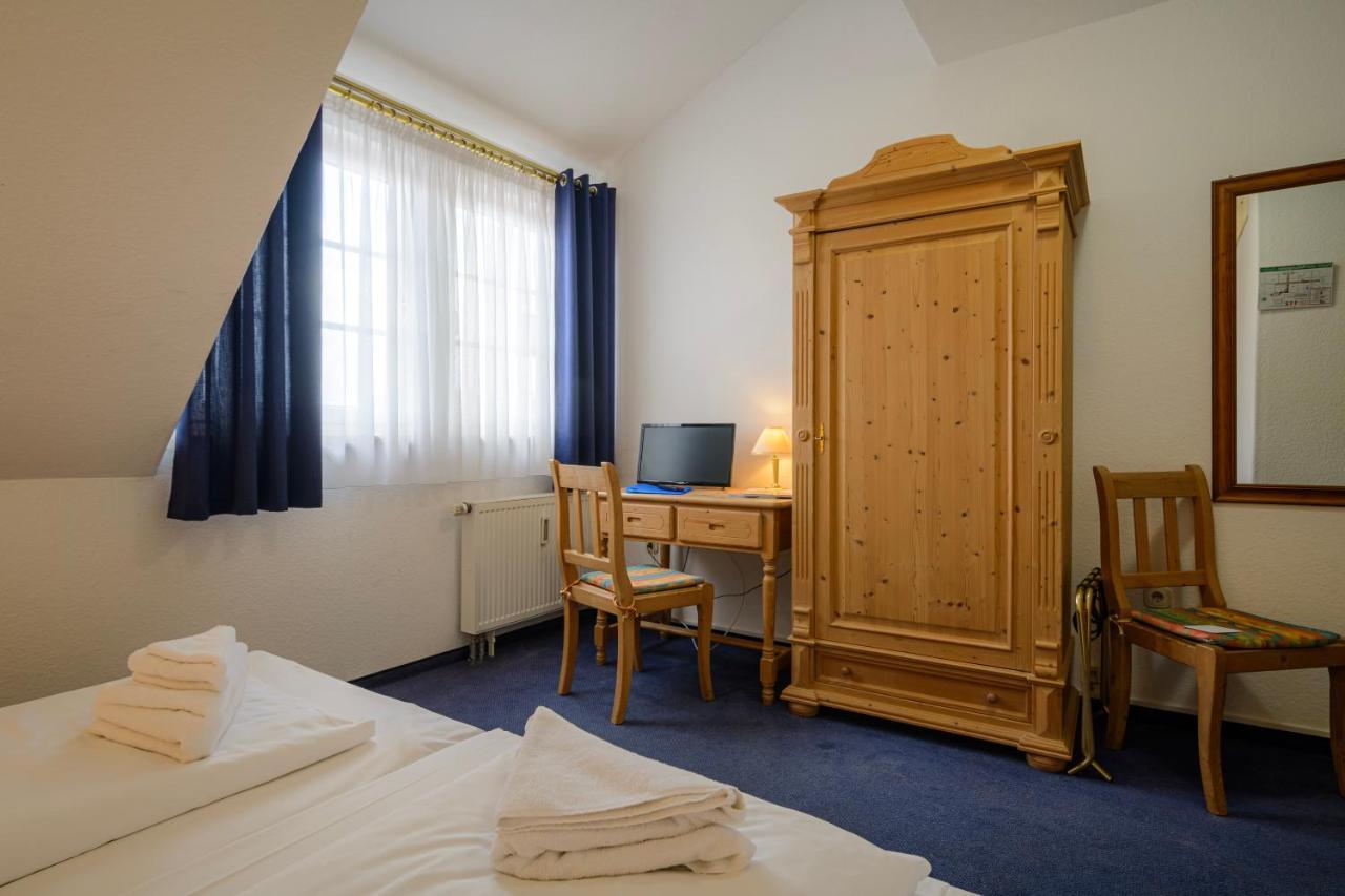 Hotel Zum Engel In Speyer - Roemerberg Berghausen  المظهر الخارجي الصورة
