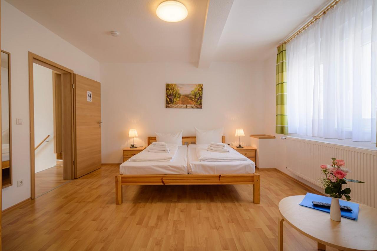 Hotel Zum Engel In Speyer - Roemerberg Berghausen  المظهر الخارجي الصورة