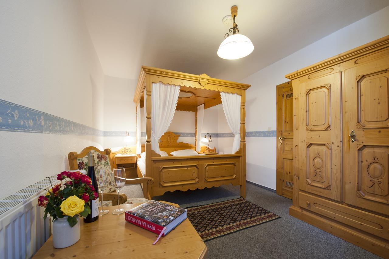 Hotel Zum Engel In Speyer - Roemerberg Berghausen  المظهر الخارجي الصورة